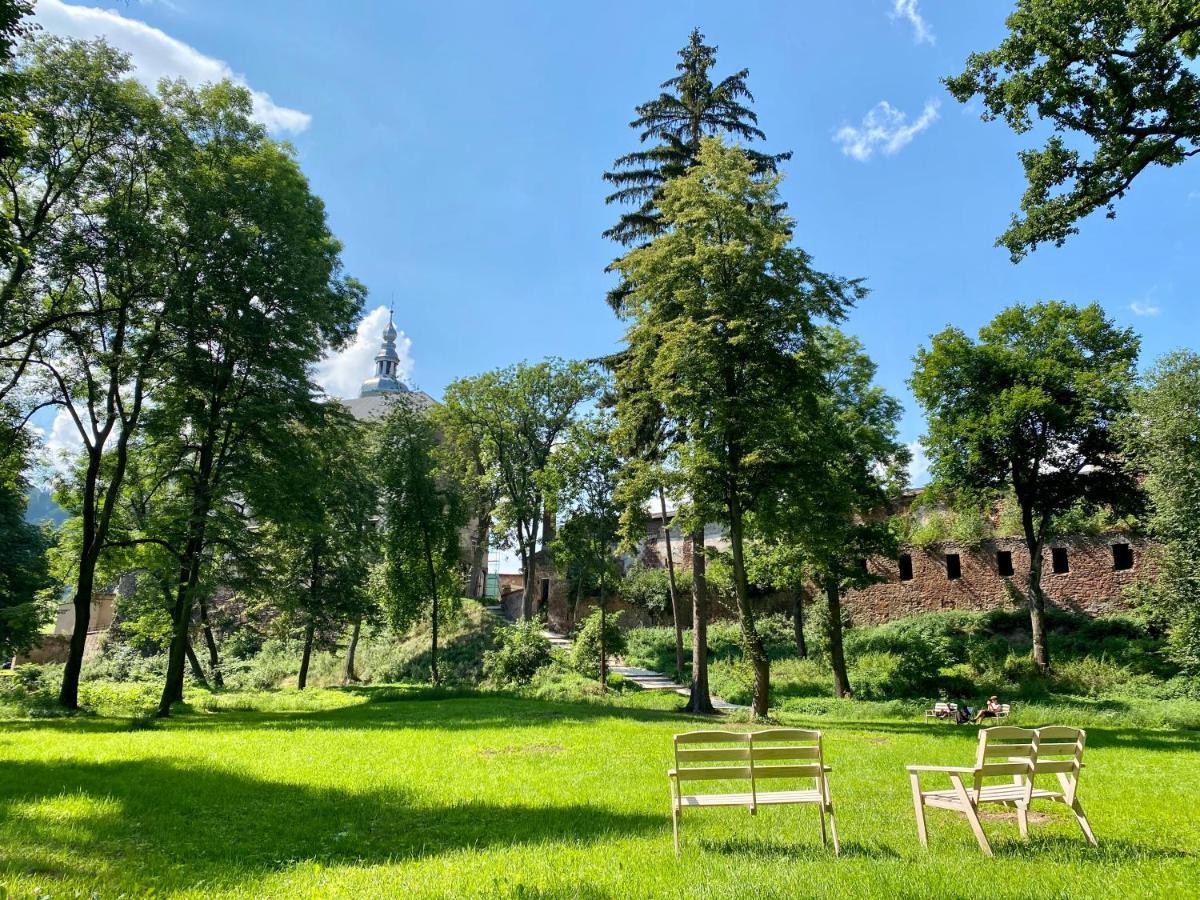 Zamek Sarny - Schloss Scharfeneck Kłodzko Exterior foto
