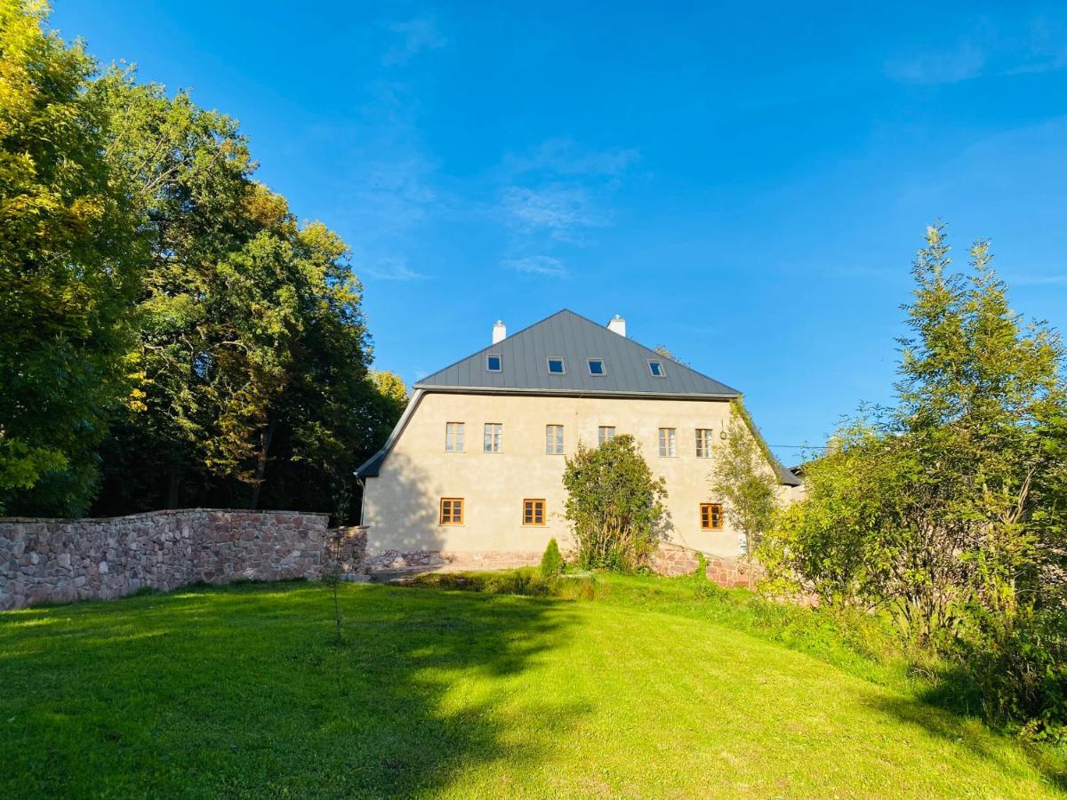 Zamek Sarny - Schloss Scharfeneck Kłodzko Exterior foto