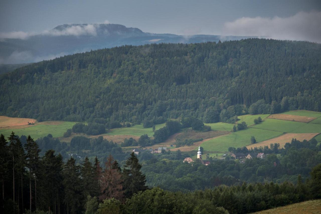 Zamek Sarny - Schloss Scharfeneck Kłodzko Exterior foto